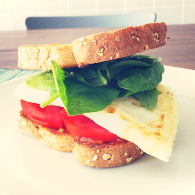 551242_633245100029164_1919939582_n