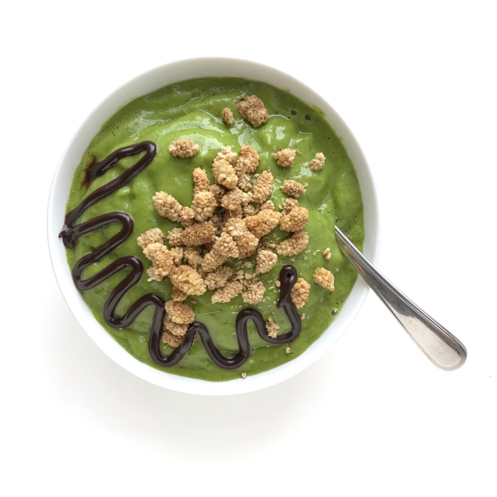 smoothie-bowl-vert
